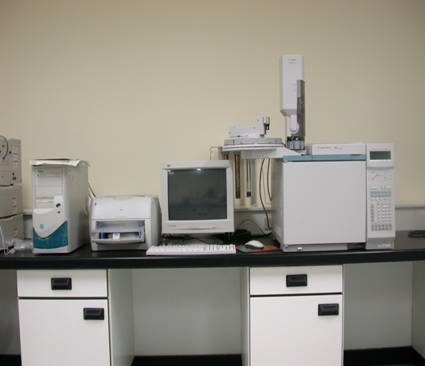 氣相層析質譜儀（gas-chromatography with mass spectrometry）